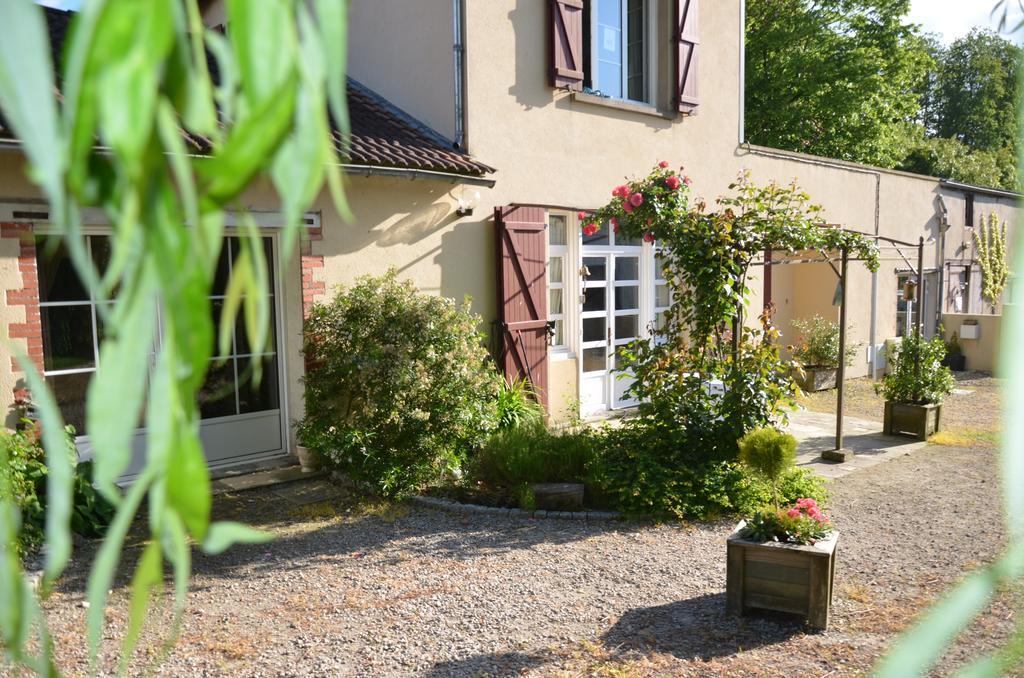 Bed and Breakfast L'Arbre D'Alais Saint-Fulgent Esterno foto