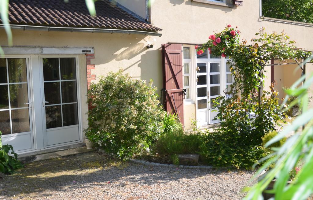 Bed and Breakfast L'Arbre D'Alais Saint-Fulgent Esterno foto