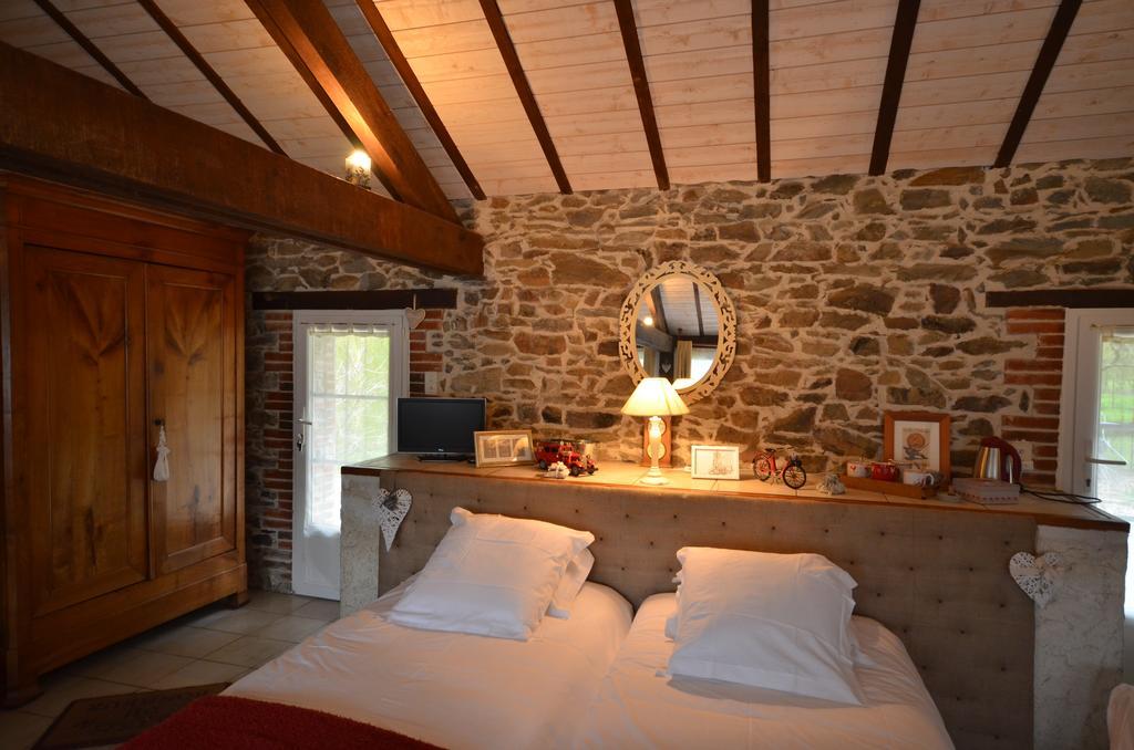 Bed and Breakfast L'Arbre D'Alais Saint-Fulgent Esterno foto