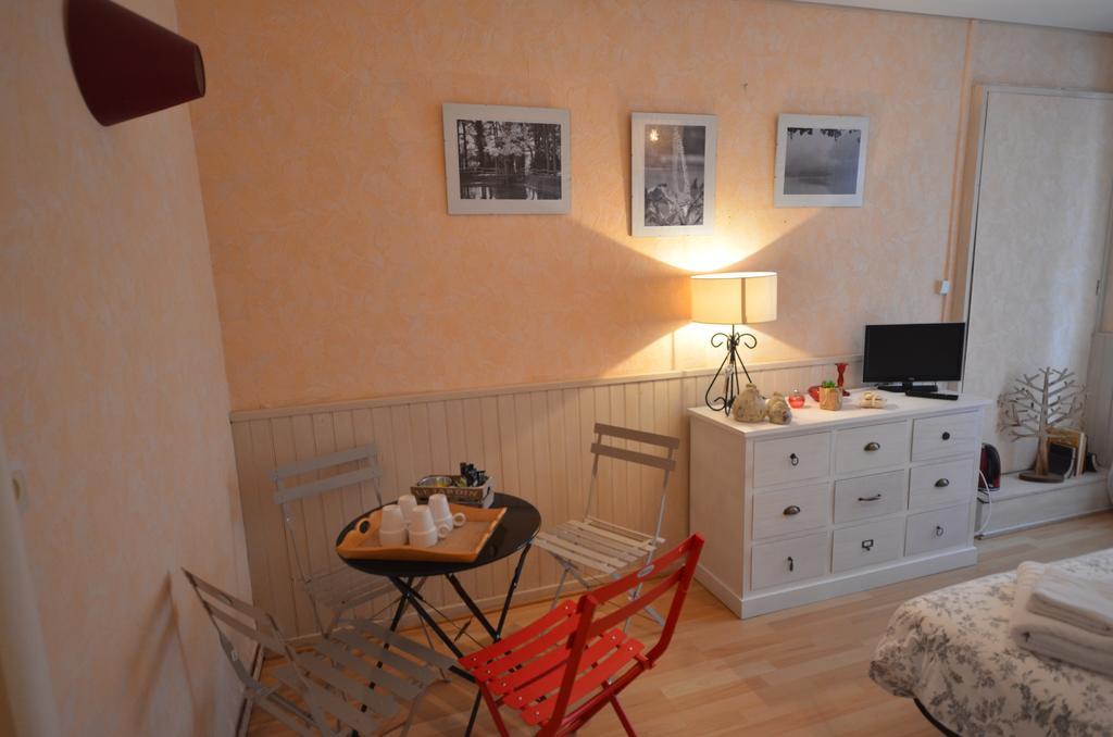 Bed and Breakfast L'Arbre D'Alais Saint-Fulgent Esterno foto